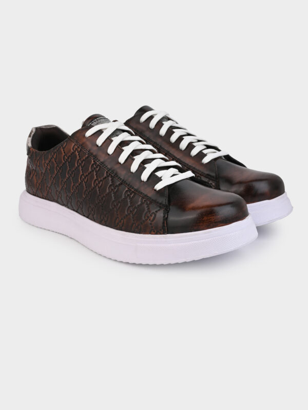 Fashionable Lace-up Sneakers for Men - Image 2