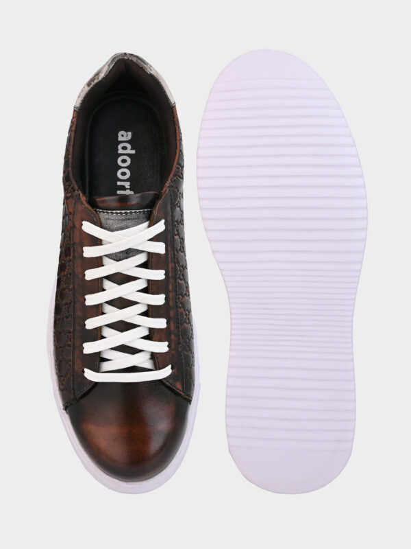 Fashionable Lace-up Sneakers for Men - Image 6