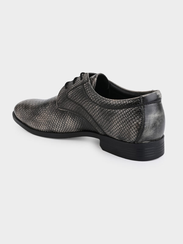 Luxury Leather with a Bold Snake Print Design - Image 5